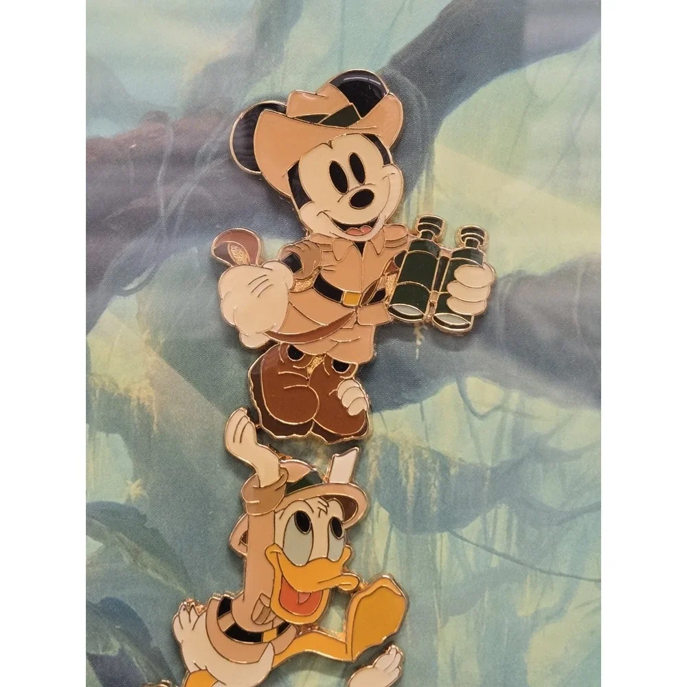 1999‎ Disneyana Convention Framed Pin Set